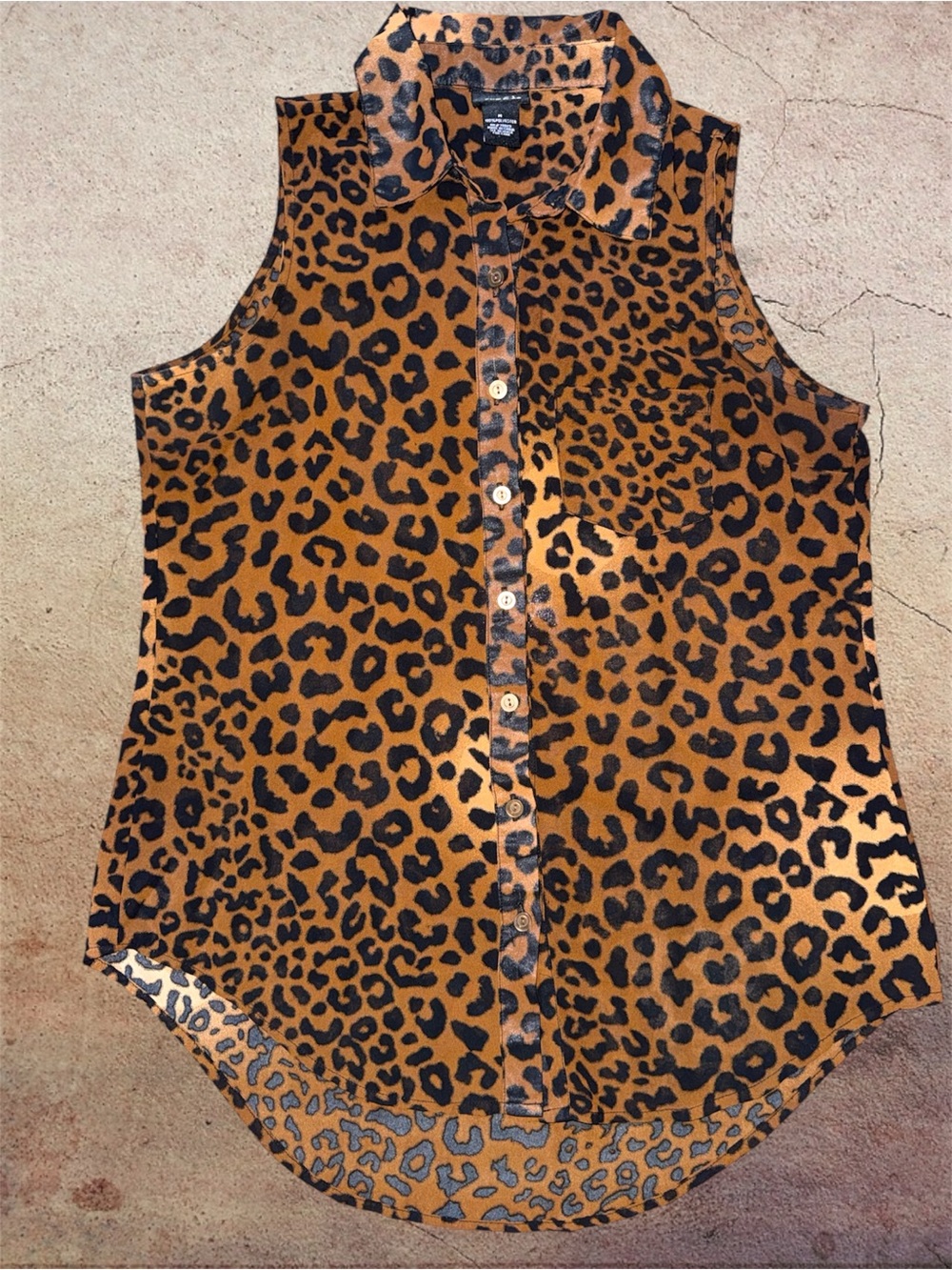 rue21 Leopard Print Sleeveless Button Front Blouse in Brown & Black size M